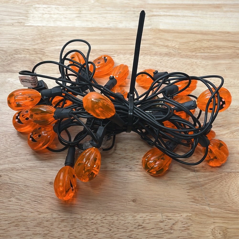 Vtg Halloween Pumpkin Jack-O-Lantern Lights Novelty 20 Light String Blow Mold